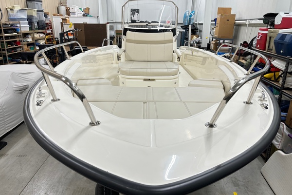 25ft Boston Whaler Yacht For Sale
