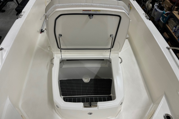 25ft Boston Whaler Yacht For Sale
