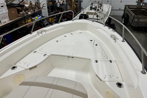 25ft Boston Whaler Yacht For Sale