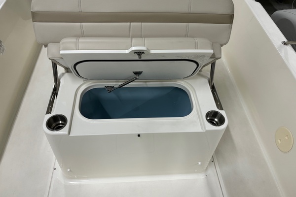 25ft Boston Whaler Yacht For Sale