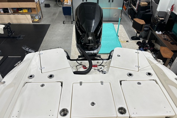 25ft Boston Whaler Yacht For Sale