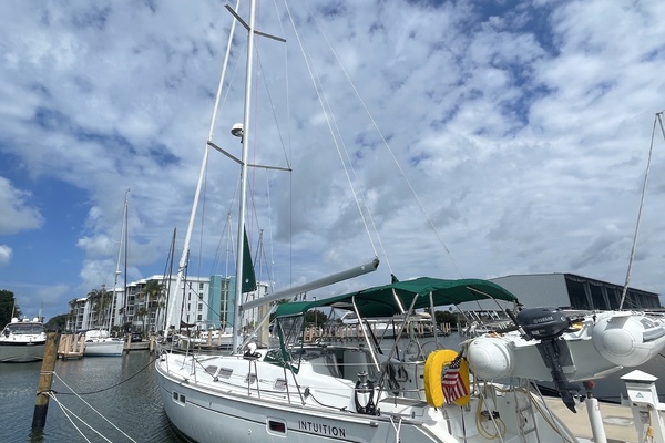 Intuition 42ft Beneteau Yacht For Sale