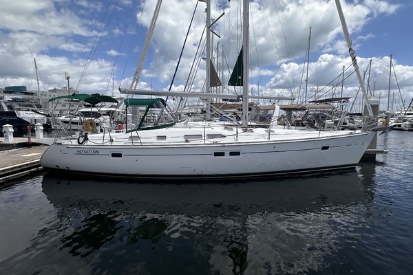 Photo of the 2007 Beneteau 423 "Intuition"