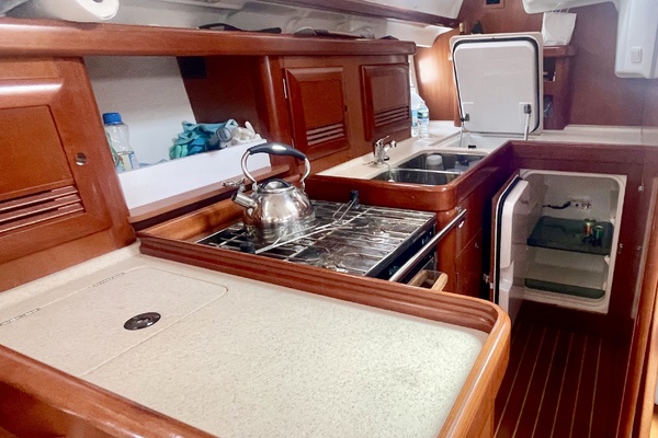 Intuition 42ft Beneteau Yacht For Sale