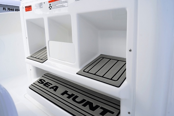 28ft Sea Hunt Yacht For Sale