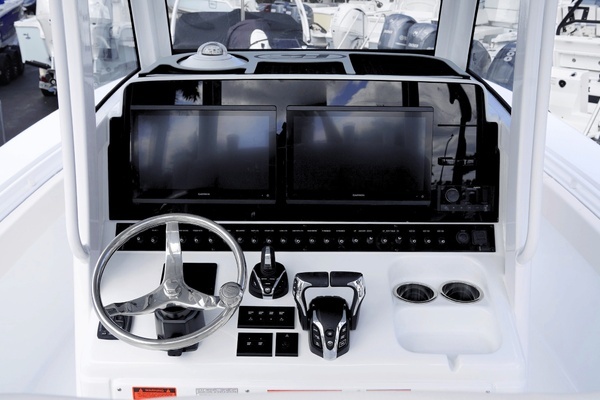 Photo of the 2026 Sea Hunt Gamefish 28FS