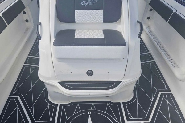 28ft Glasstream Yacht For Sale