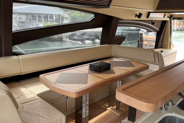 2014 Azimut 64