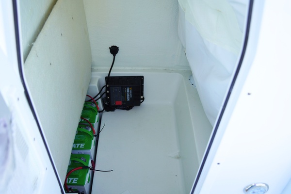 25ft Sea Hunt Yacht For Sale