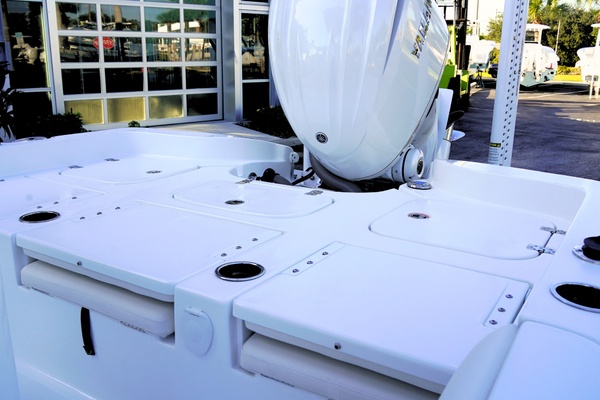 25ft Sea Hunt Yacht For Sale