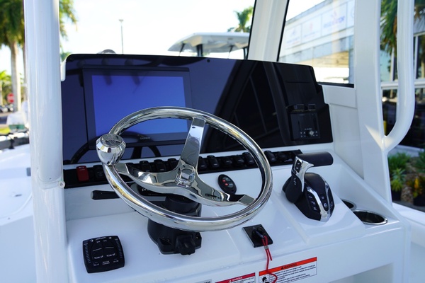 25ft Sea Hunt Yacht For Sale