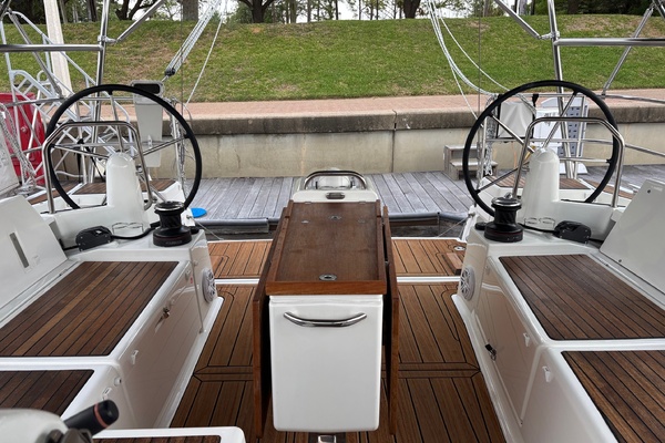 CAVU 44ft Jeanneau Yacht For Sale