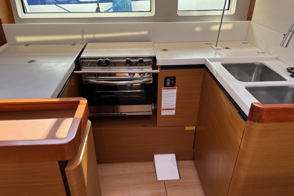 CAVU 44ft Jeanneau Yacht For Sale