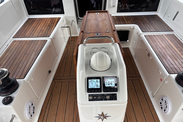 CAVU 44ft Jeanneau Yacht For Sale