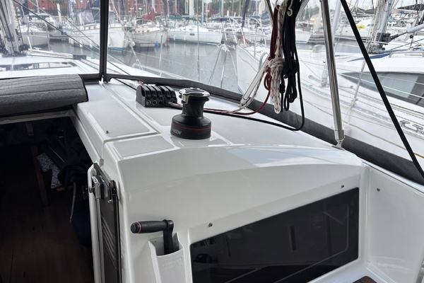 CAVU 44ft Jeanneau Yacht For Sale
