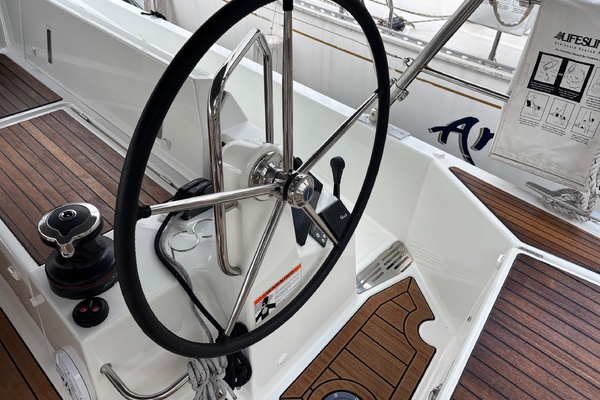 CAVU 44ft Jeanneau Yacht For Sale