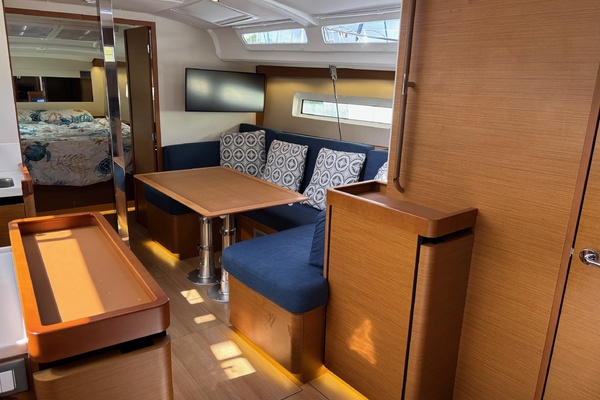 CAVU 44ft Jeanneau Yacht For Sale