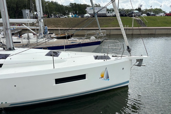 CAVU 44ft Jeanneau Yacht For Sale
