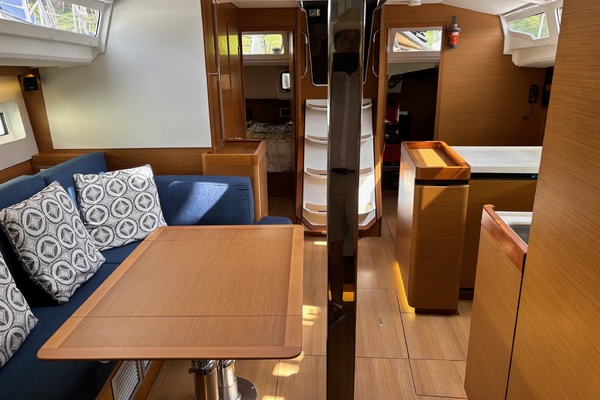 CAVU 44ft Jeanneau Yacht For Sale
