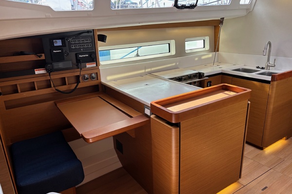 CAVU 44ft Jeanneau Yacht For Sale