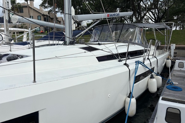 CAVU 44ft Jeanneau Yacht For Sale