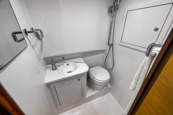 2022 Winter Custom Yachts 38