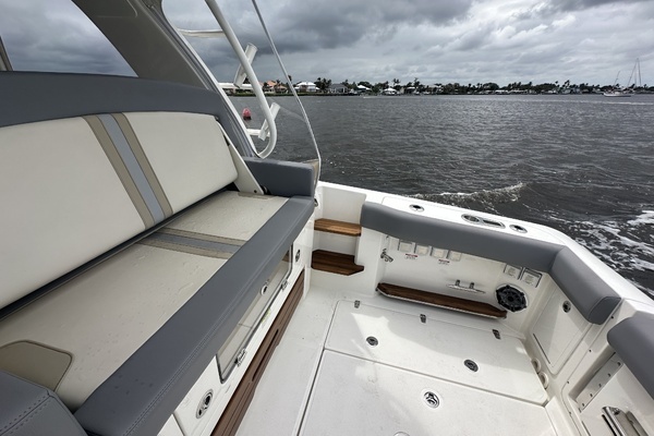 Photo of the 2024 Boston Whaler 380 Realm