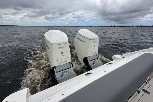 Photo of the 2024 Boston Whaler 380 Realm