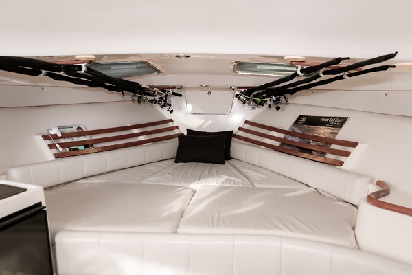 33ft Grady White Yacht For Sale
