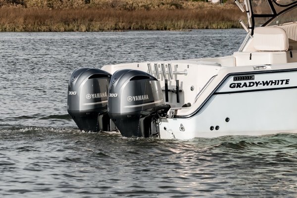 33ft Grady White Yacht For Sale