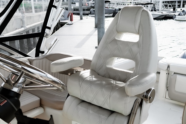 33ft Grady White Yacht For Sale
