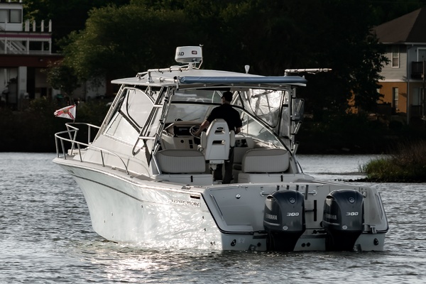 33ft Grady White Yacht For Sale