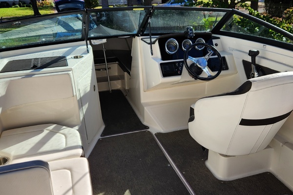19ft Sea Ray Yacht For Sale