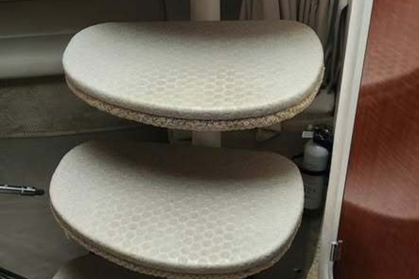 Photo of the 2002 Sea Ray Sundancer "No Regrets "