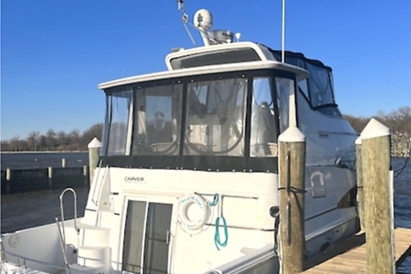 44ft Carver Yacht For Sale