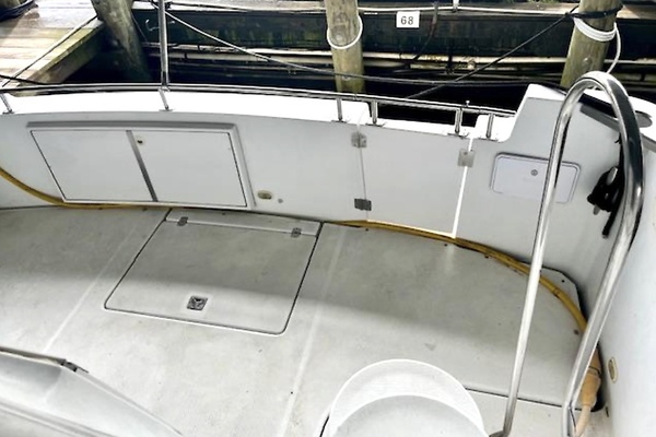 44ft Carver Yacht For Sale