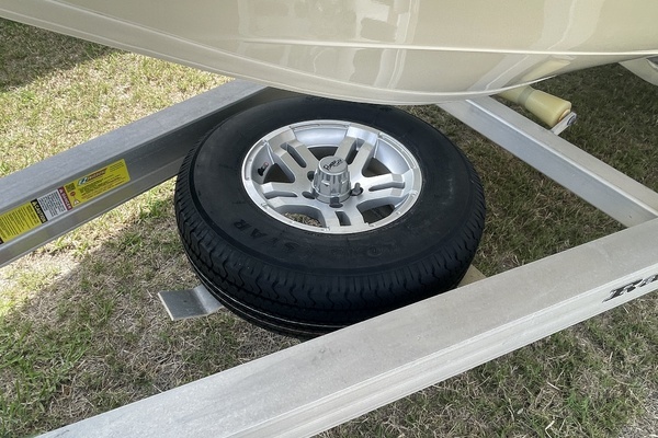 Photo of the 2022 Ranger 2510 Bay