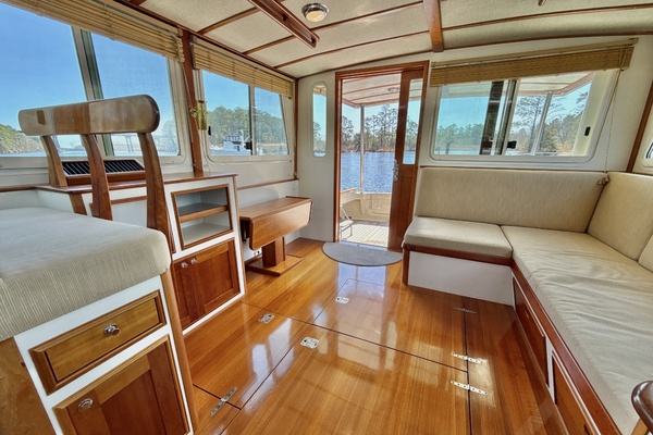 SANTORINI 37ft Duffy Yacht For Sale