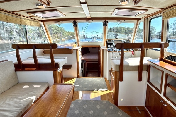 SANTORINI 37ft Duffy Yacht For Sale