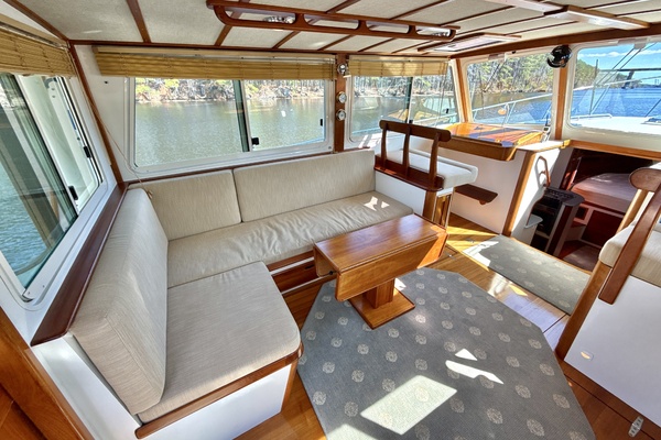 SANTORINI 37ft Duffy Yacht For Sale