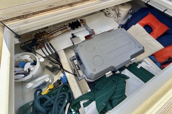 SANTORINI 37ft Duffy Yacht For Sale