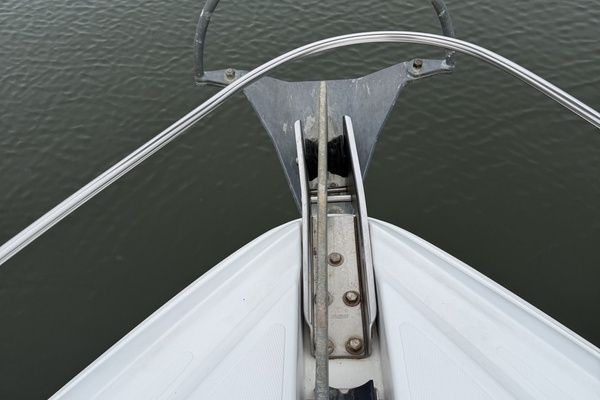 2001 Cruisers Yachts 46