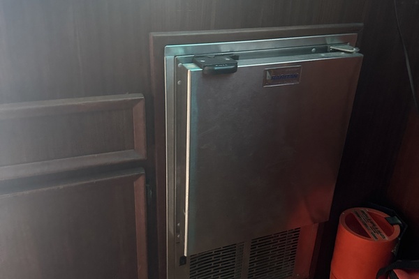 Bugsy 43ft Hatteras Yacht For Sale