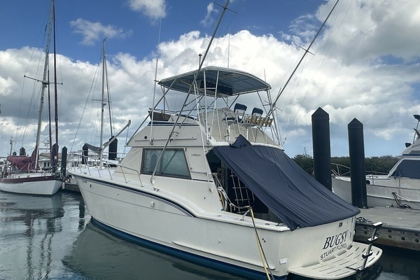 43-ft-Hatteras-1981-43 Convertible-Bugsy-Ft. Pierce Florida United States yacht for sale