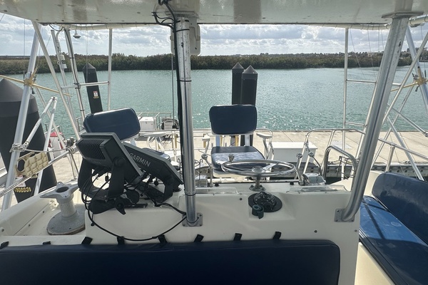 Bugsy 43ft Hatteras Yacht For Sale