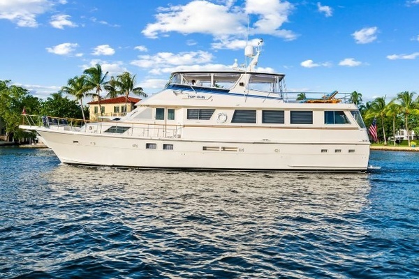 TOP GUN 70ft Hatteras Yacht For Sale