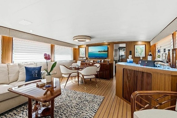 Photo of the 1989 Hatteras Motor Yacht "TOP GUN"