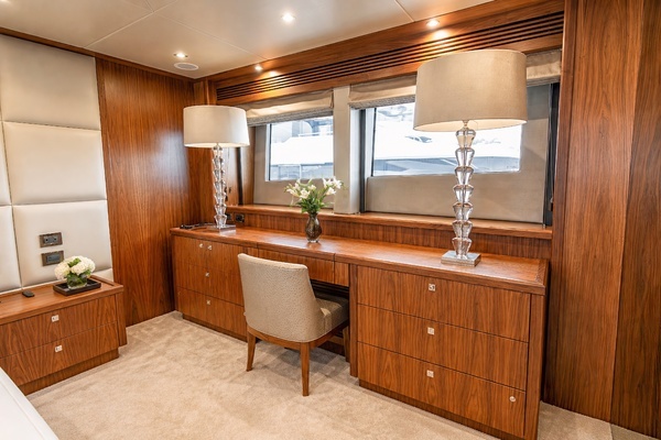 2014 Sunseeker 131