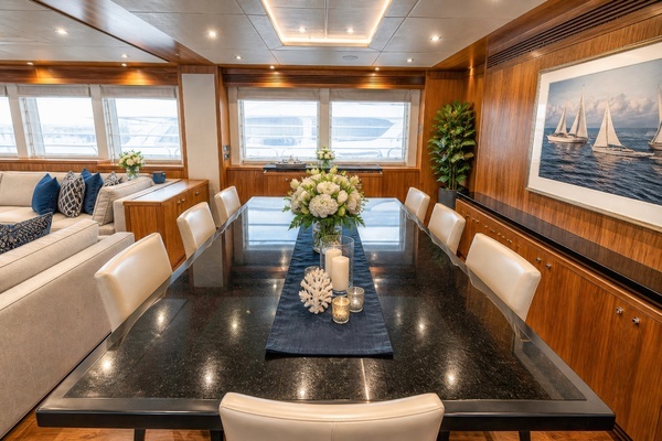 2014 Sunseeker 131
