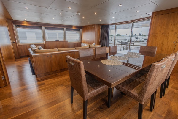 2014 Sunseeker 131